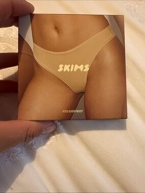 SKIMS Thong Panty in Beige